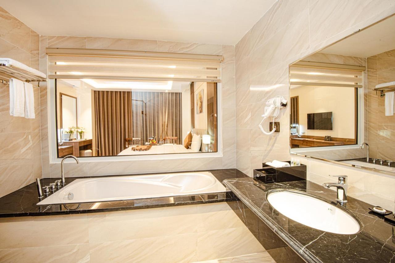 Manh Quan Luxury Hotel Vinh Yen Exterior photo